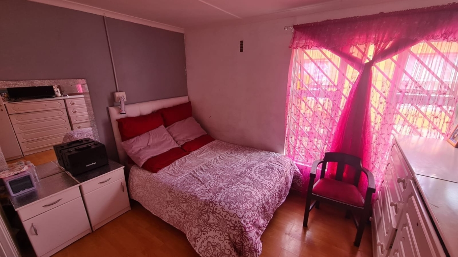 5 Bedroom Property for Sale in Rocklands Western Cape